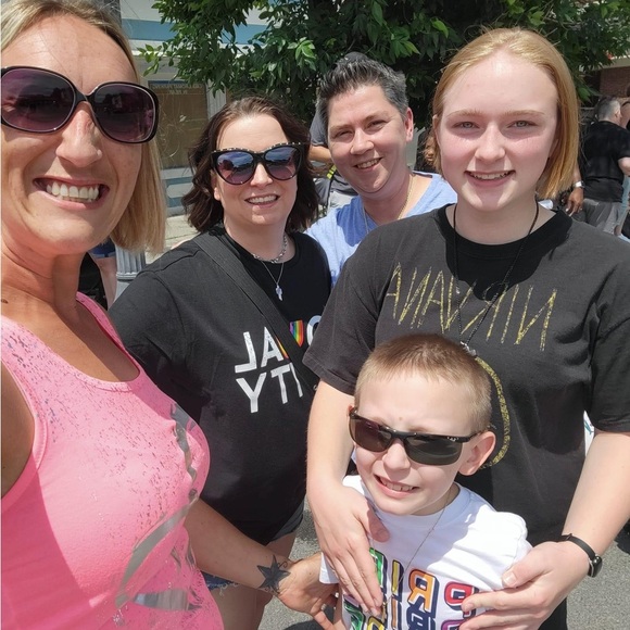 Meet your Posher, Heather - Picture 4 of 5